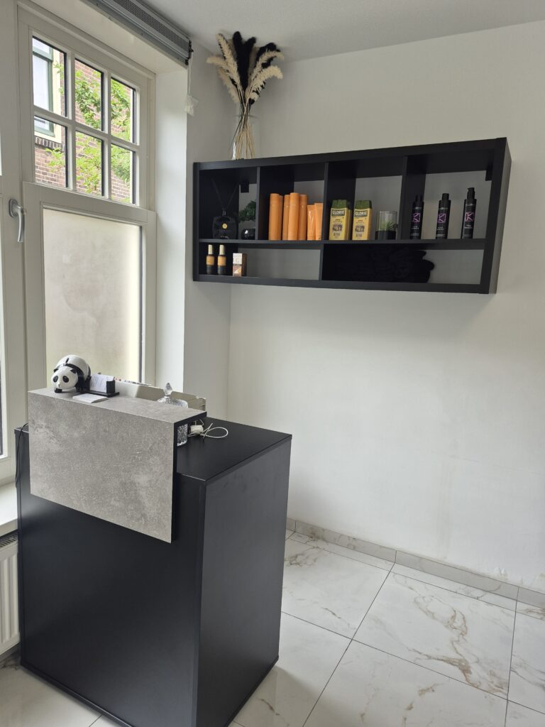 Jihane Kapsalon 2 Contact